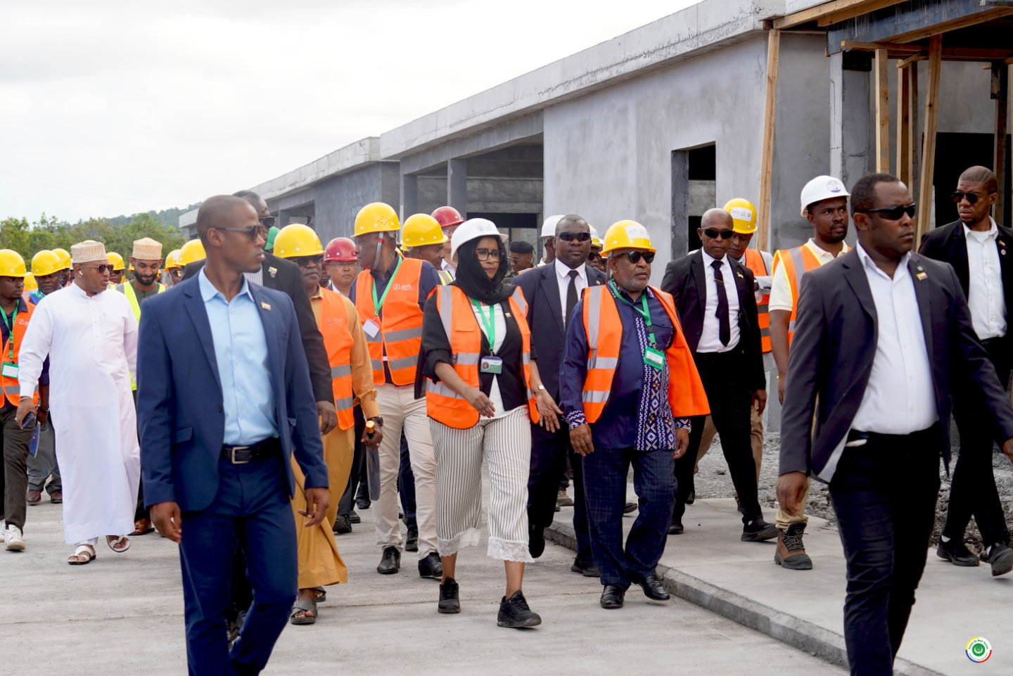 Jeux des Îles 2027 : SE le Président AZALI Assoumani inspecte le Village des Jeux à Mwandzaza Djumbe